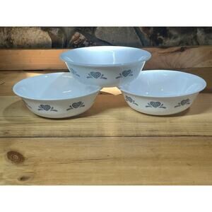 Vintage Set of 3 Corelle Blue Hearts cereal soup bowls. break & chip resistant